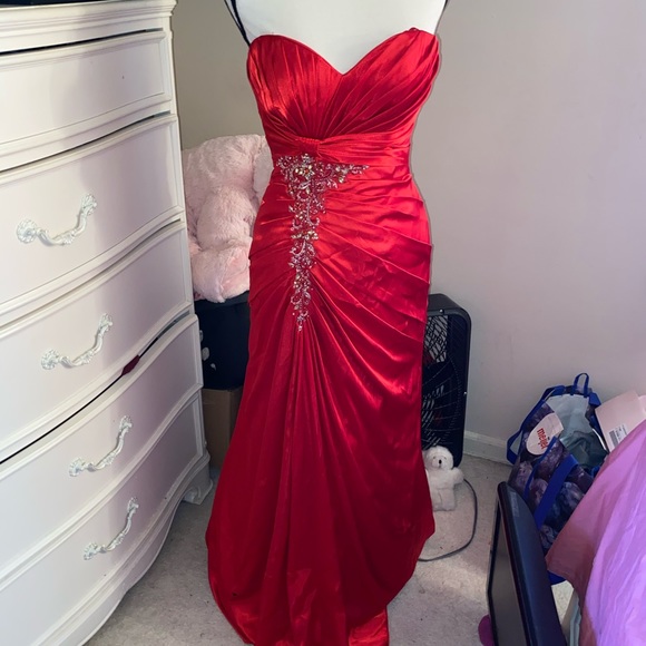 Beautiful Formal Red Prom Evening Dress ❤️ - Picture 6 of 16